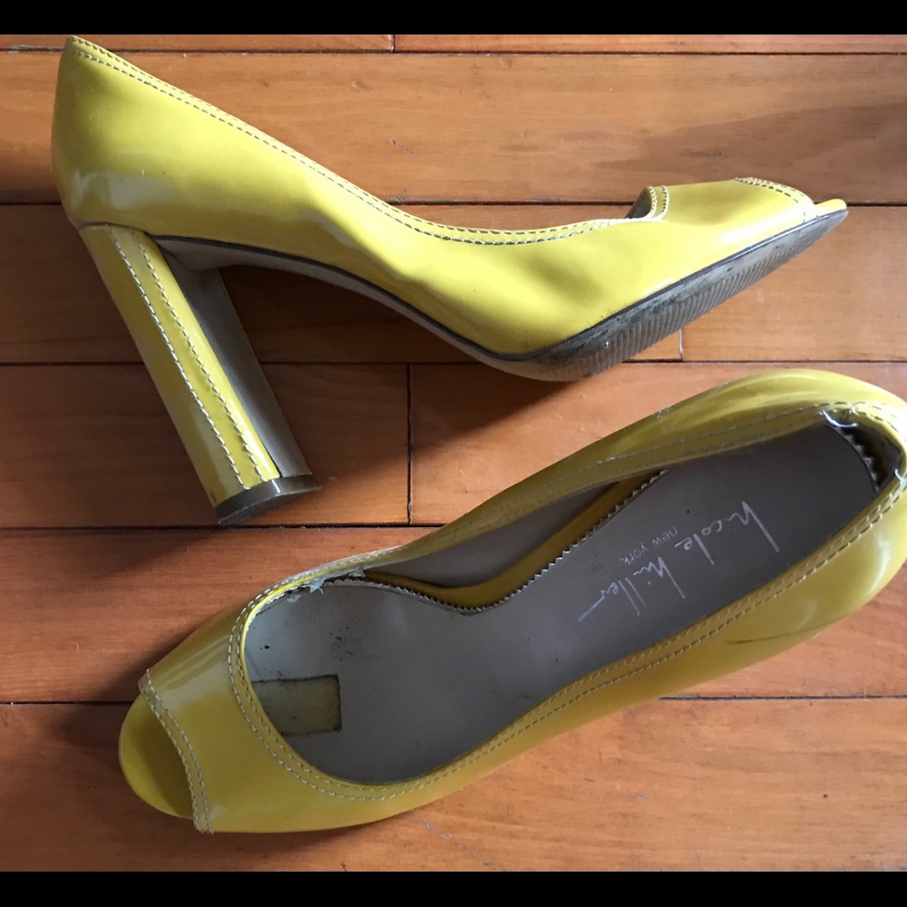Nicole Miller Yellow peek-a-boo pump!
